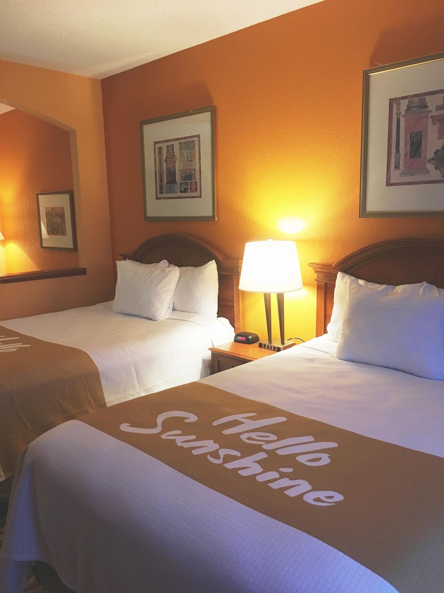 Days Inn & Suites By Wyndham Albany Dış mekan fotoğraf